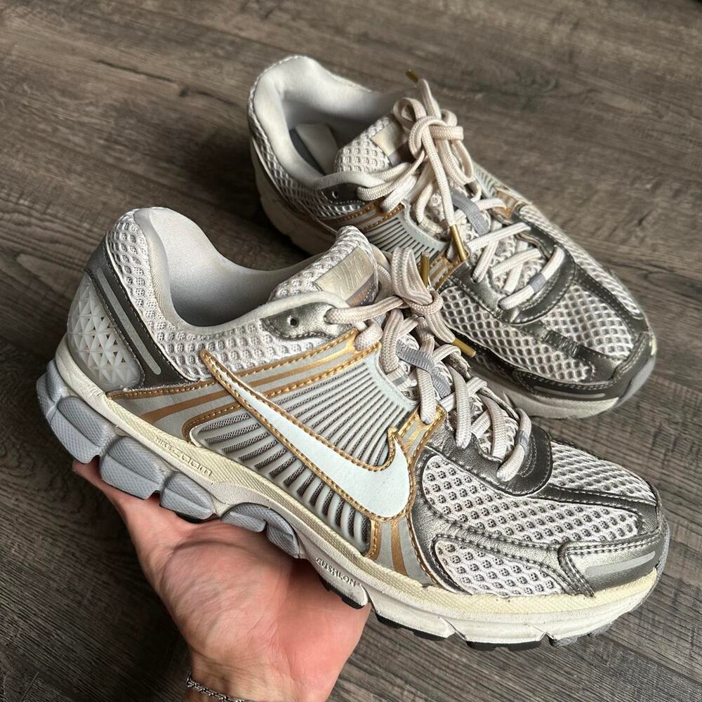 2024 Nike Air Zoom Vomero 5 Metallic Silver Gold White Shoe